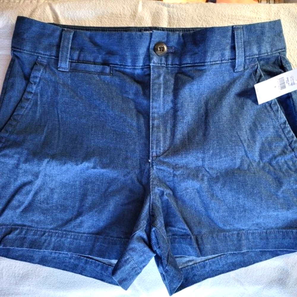 GAP Factory Shorts, NWT, size 0 - Picture 2 of 9